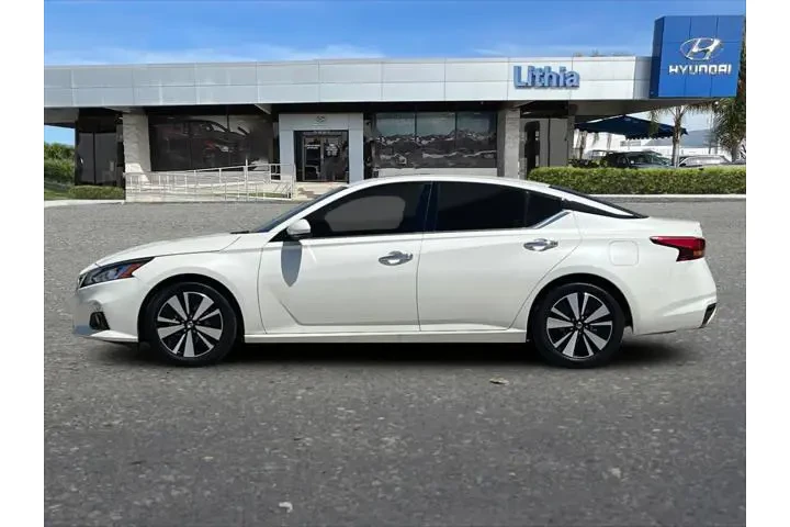 $10999 : Nissan Altima 2019 2.5 SL 4d image 6