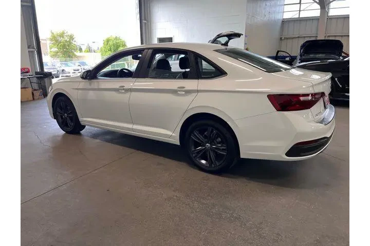 $20553 : Volkswagen Jetta 2023 SE 4dr image 5