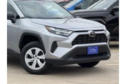 $27836 : Toyota RAV4 2025 AWD LE 4dr thumbnail