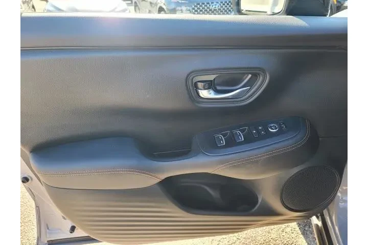 $23972 : Honda HR-V 2023 AWD Sport 4d image 10