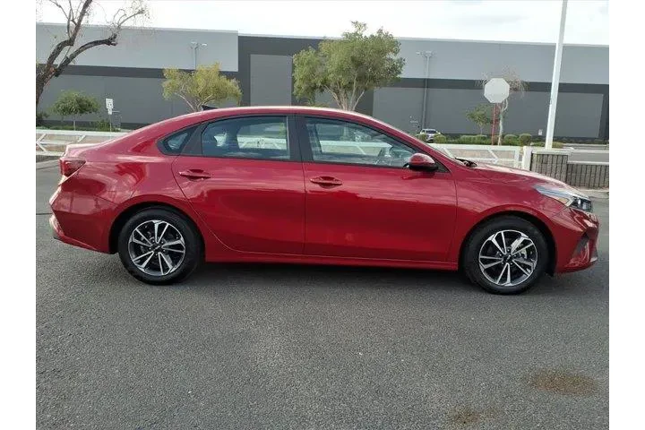 $17999 : Kia Forte 2024 LX 4dr Sedan image 6