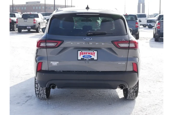 $24937 : Ford Escape 2025 AWD ST-Line image 4