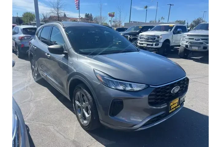 $22488 : Ford Escape 2024 AWD ST-Line image 3