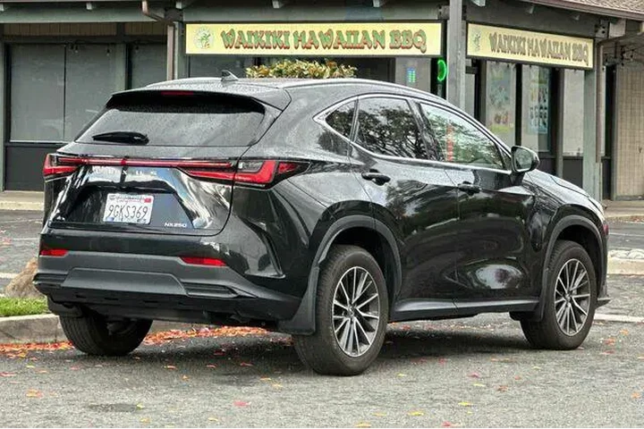 $34340 : Lexus NX 250 2024 4dr Crosso image 3