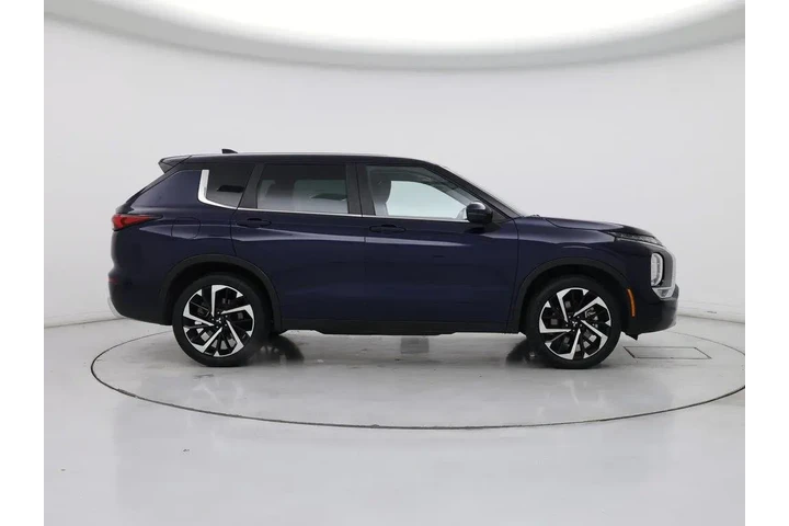 $23998 : Mitsubishi Outlander 2023 SE image 7
