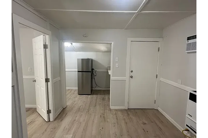 $1000 : Apartment for rent image 5