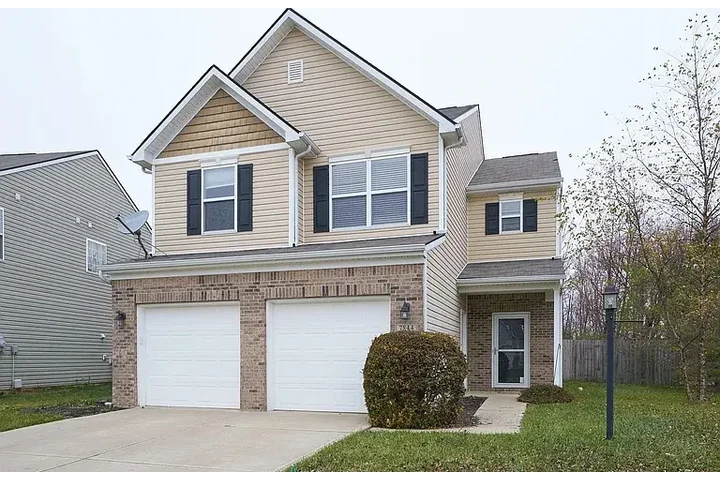 $1200 : HOUSE FOR RENT IN INDIANAPOLIS image 1