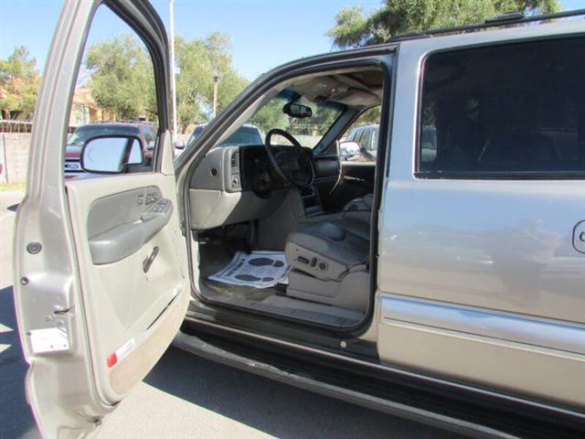 $7995 : 2003 Suburban 1500 image 8