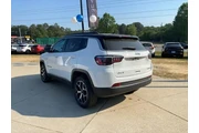 $21820 : Jeep Compass 2025 4x4 Limite thumbnail