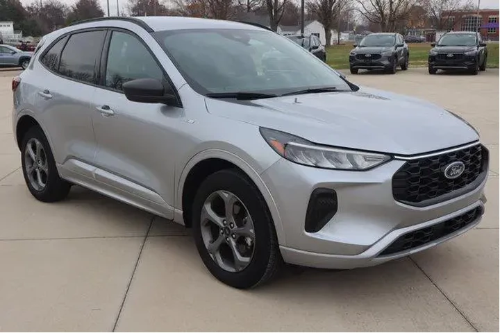 $26990 : Ford Escape 2023 AWD ST-Line image 3