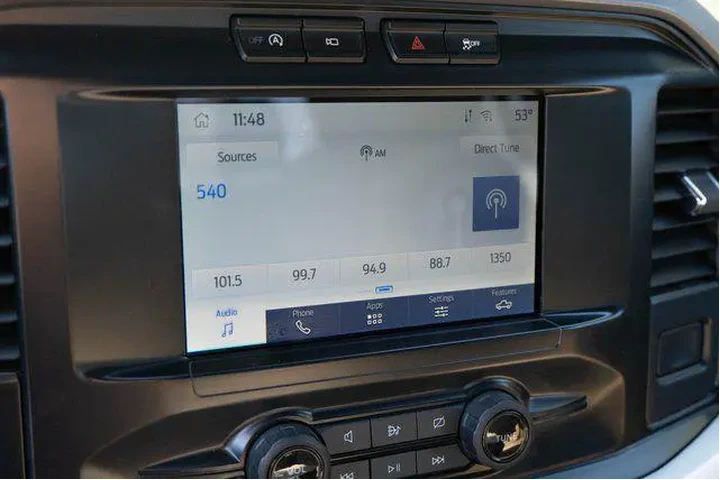 $37863 : Ford F-150 2023 4x4 XLT 4dr image 4