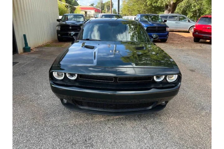 $11999 : 2017 Challenger SXT image 3