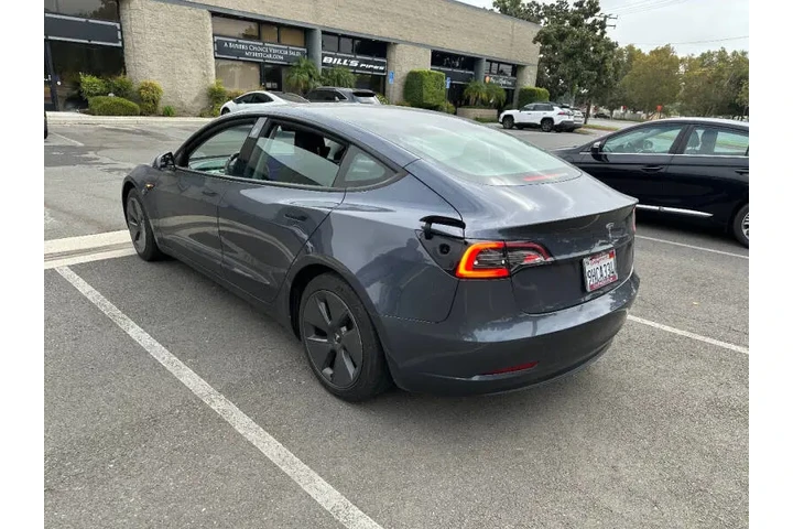 2023 Model 3 image 3
