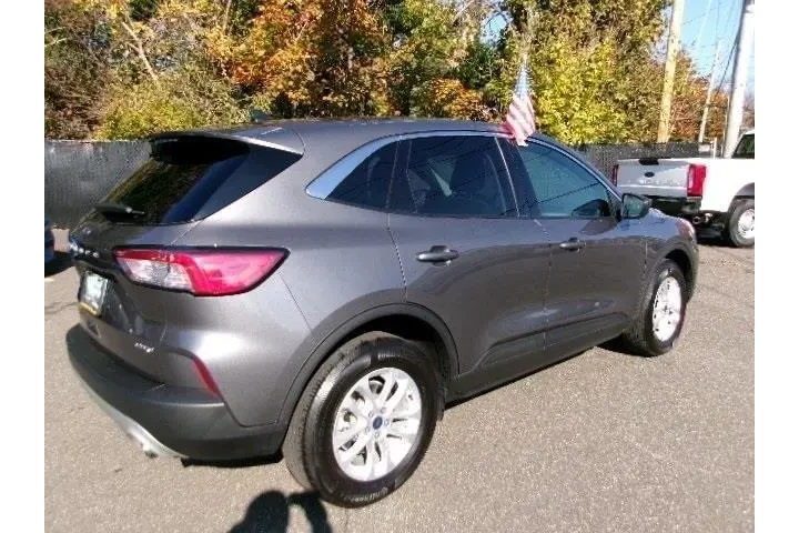 $22680 : Ford Escape 2022 AWD SE 4dr image 5