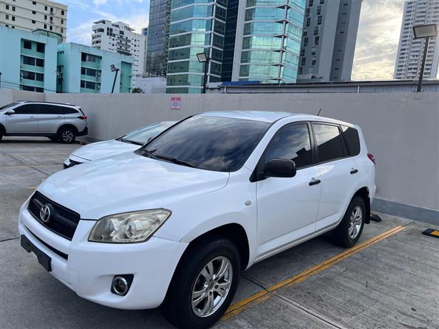 $6500 : BUY TOYOTA RAV-4, SE VENDE image 4