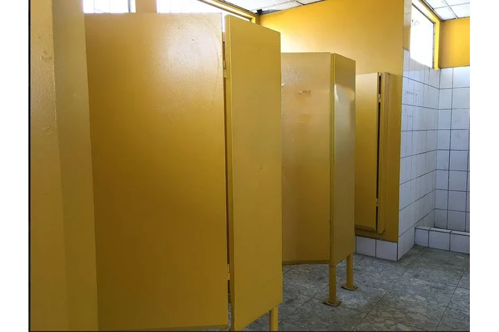 $18000 : ALQUILO TERRENO OFIC VIA DAULE image 8