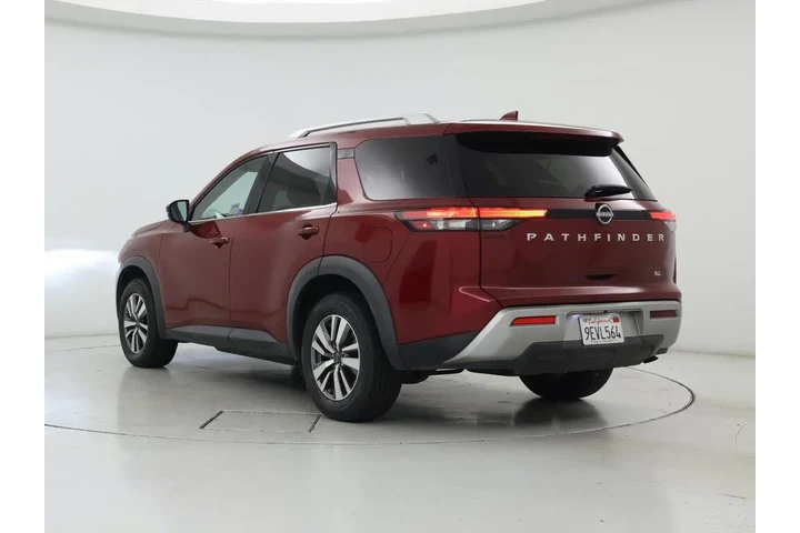 $27998 : Nissan Pathfinder 2023 SL 4d image 2