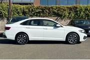 $16490 : Volkswagen Jetta 2024 S 4dr thumbnail