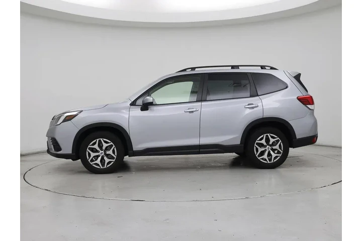 $28998 : Subaru Forester 2022 AWD Pre image 3