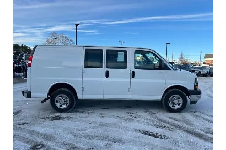 $30495 : Chevrolet Express 2024 2500 image 3