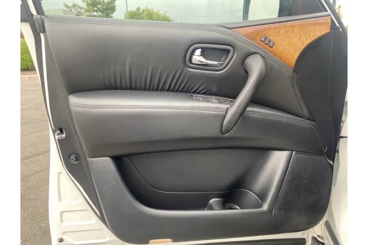 $12995 : 2014 QX80 image 10