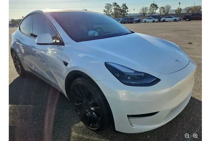 $28950 : Tesla Model Y 2022 AWD Perfo image 1