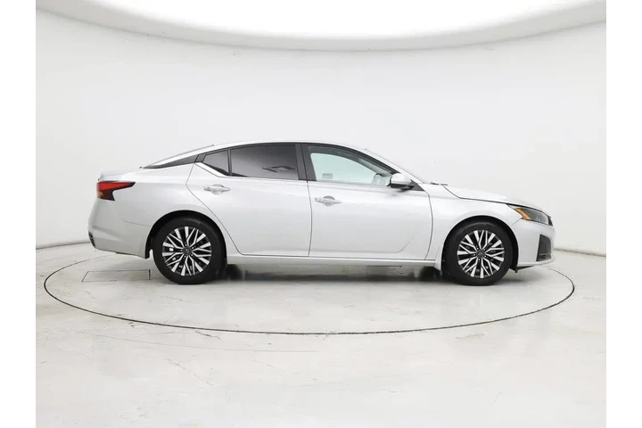 $22998 : Nissan Altima 2023 2.5 SV 4d image 7