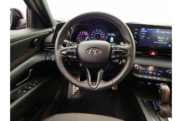 $19998 : Hyundai ELANTRA 2022 N Line image 10