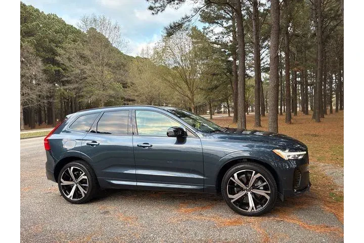 $38612 : Volvo XC60 2023 AWD B6 Ultim image 3
