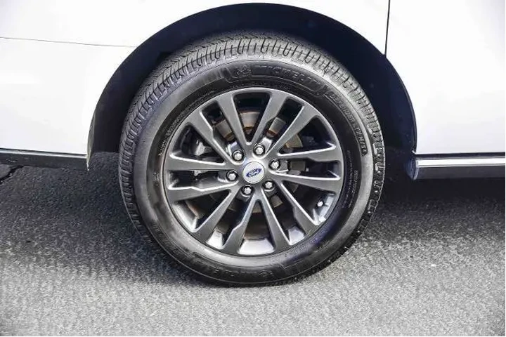 $33995 : Ford Expedition MAX 2020 4x2 image 7