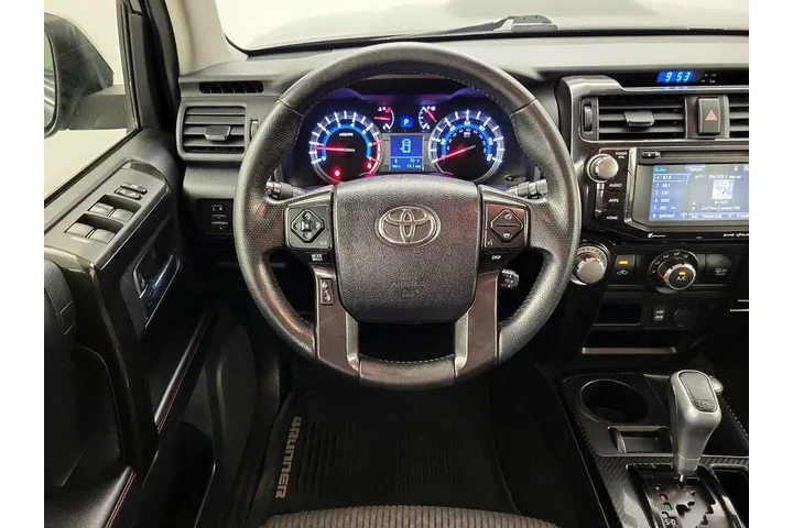 $31998 : Toyota 4Runner 2018 4x4 SR5 image 10