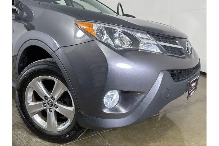 $18400 : 2015 RAV4 XLE image 9