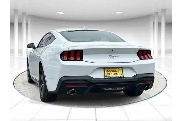 $30998 : Ford Mustang 2025 EcoBoost 2 image 3