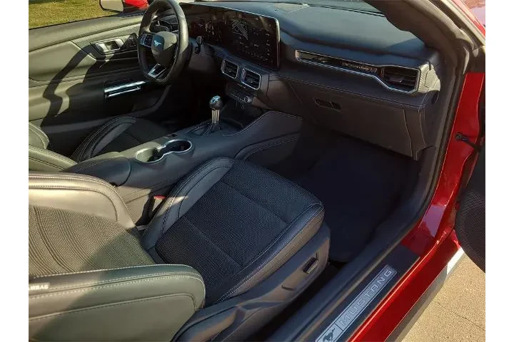 $27837 : Ford Mustang 2024 EcoBoost 2 image 10