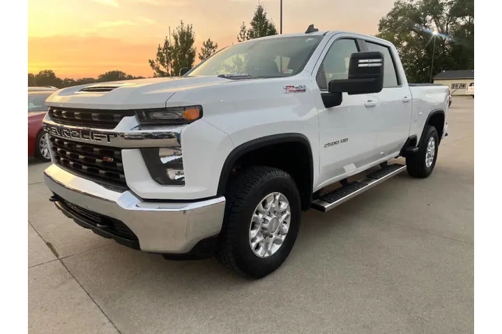$44950 : 2020 Silverado 2500HD LT image 2