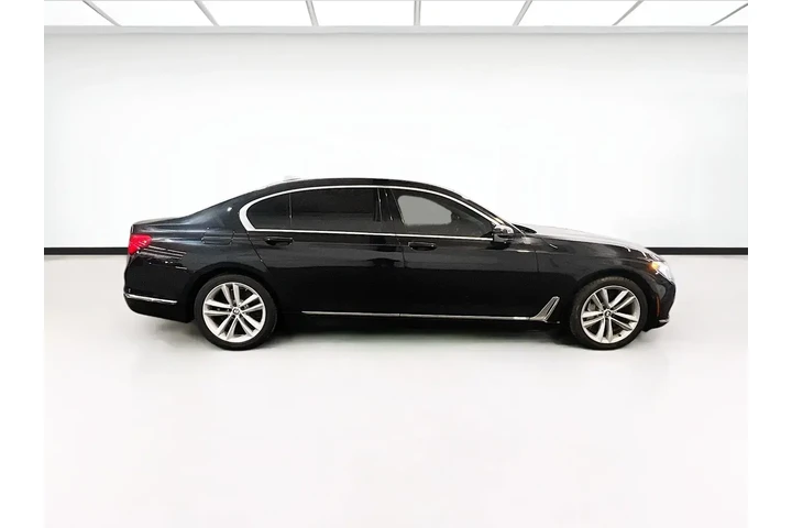 $26450 : BMW 7 Series 2018 750i 4dr S image 5