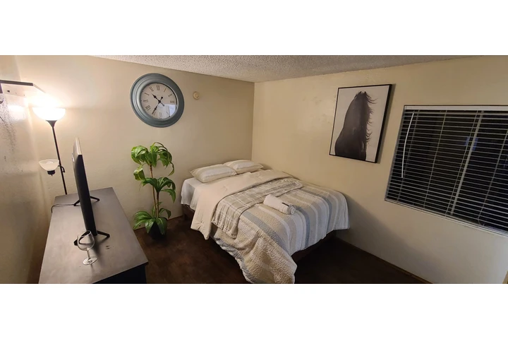 $1100 : Cuarto en renta Baldwin Park image 5