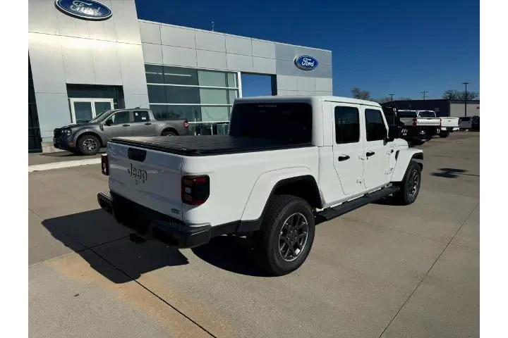$33989 : Jeep Gladiator 2020 4x4 Over image 5
