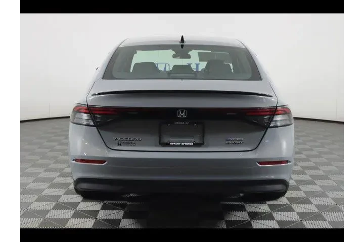 $27875 : Honda Accord Hybrid 2023 Spo image 6