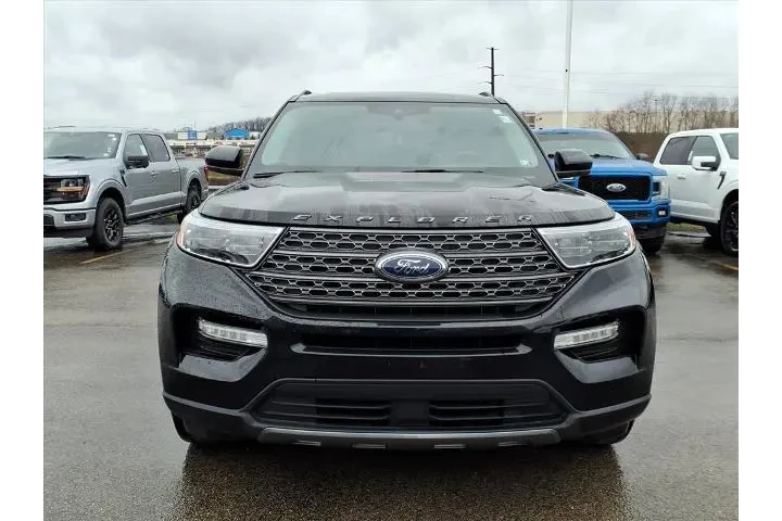 $34986 : Ford Explorer 2023 AWD XLT 4 image 2