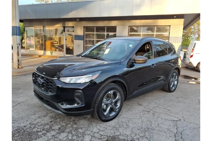 $27942 : Ford Escape 2025 ST-Line 4dr image 6