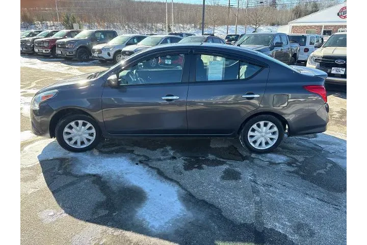 $7995 : Nissan Versa 2015 1.6 SV 4dr image 5