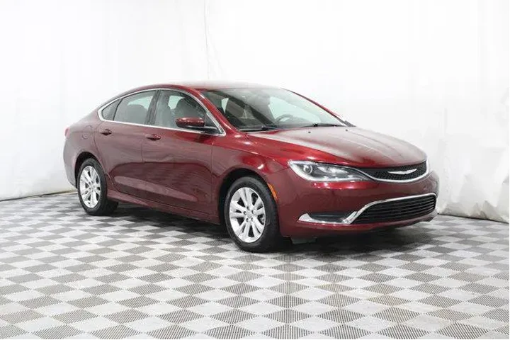 $14989 : Chrysler 200 2016 Limited 4d image 1