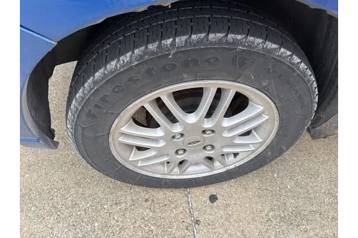 $2922 : Ford Focus 2010 SE 4dr Sedan image 8