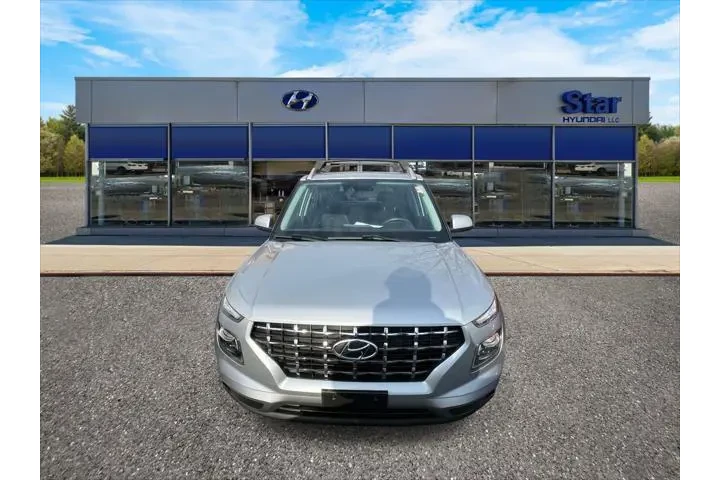 $17995 : Hyundai VENUE 2022 SEL 4dr C image 2