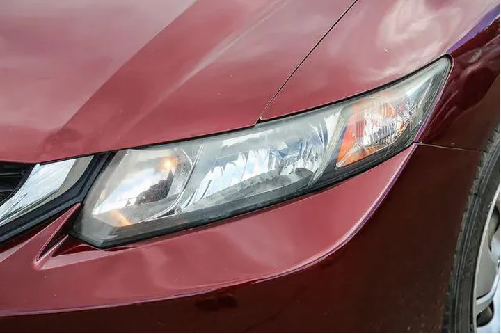 $13991 : Honda Civic 2015 LX 4dr Seda image 8