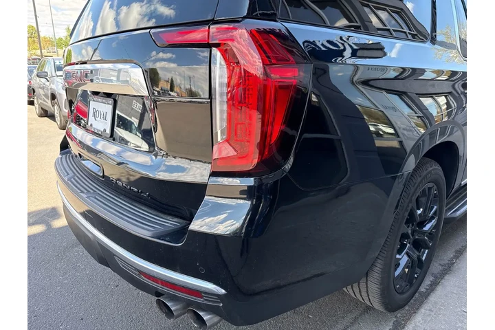 $46995 : 2023 GMC Yukon XL 4WD Denali image 8