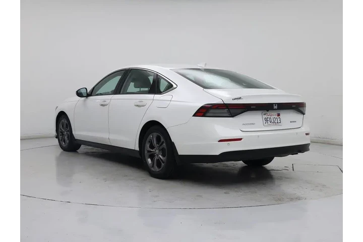 $27998 : Honda Accord Hybrid 2023 EX- image 2