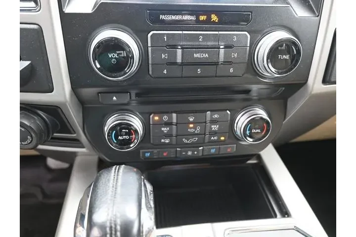 $20100 : Ford F-150 2017 4x2 Lariat 4 image 9