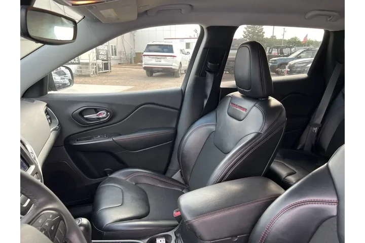 $23995 : Jeep Cherokee 2022 4x4 Trail image 9